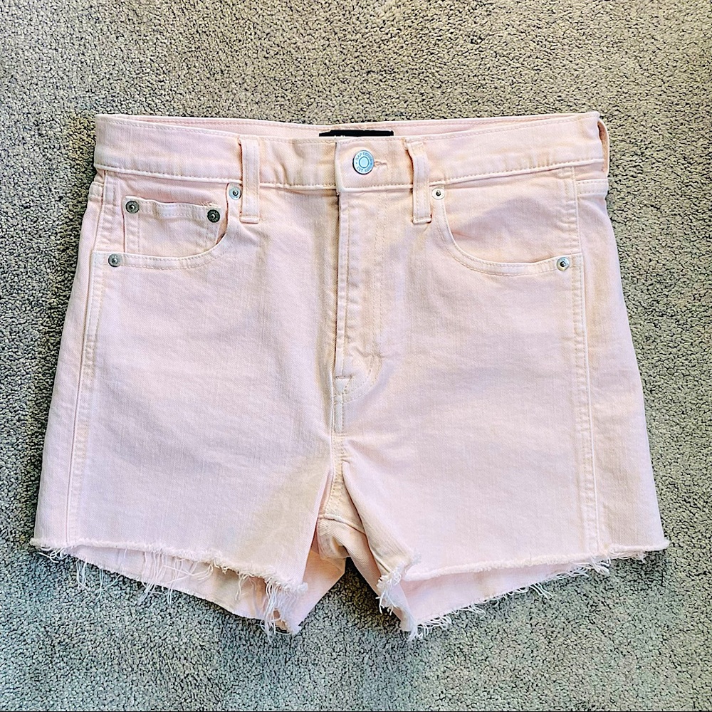 NWOT GAP 3 ½ inch High Rise Cut Off Denim Shorts